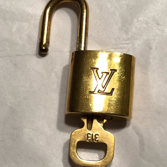 Louis Vuitton 313 Lock and Key 313 Padlock with matching key #313 EUC LV - Picture 14 of 15